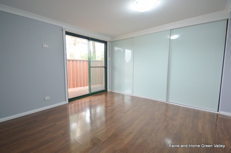 Photo - 47B Tumbarumba Crescent, Heckenberg NSW 2168 - Image 3