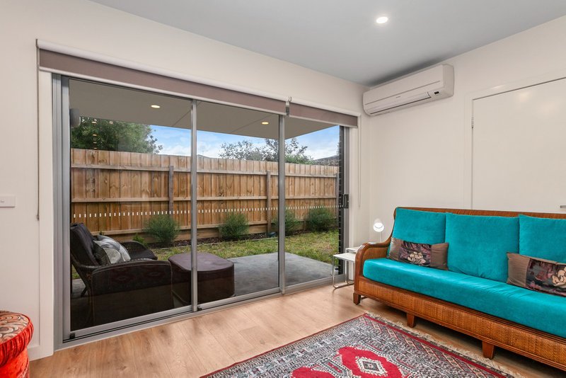 Photo - 47C Whitelaw Street, Reservoir VIC 3073 - Image 6