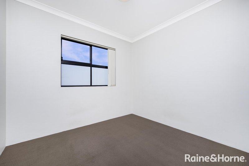 Photo - 4/8-10 Ewart Street, Marrickville NSW 2204 - Image 3