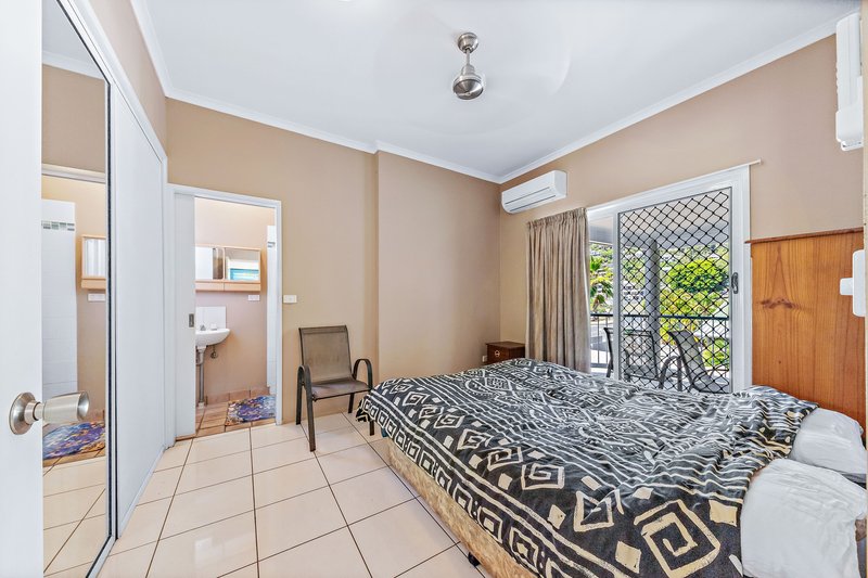 Photo - 4/8-10 Island Drive, Cannonvale QLD 4802 - Image 5