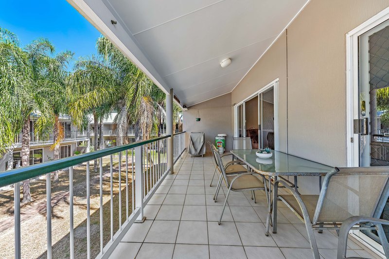 Photo - 4/8-10 Island Drive, Cannonvale QLD 4802 - Image 10