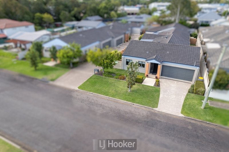 Photo - 4/8-10 Margaret Street, Warners Bay NSW 2282 - Image 2