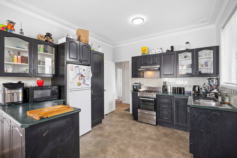 Photo - 48 & 48a Wangi Road, Fassifern NSW 2283 - Image 5