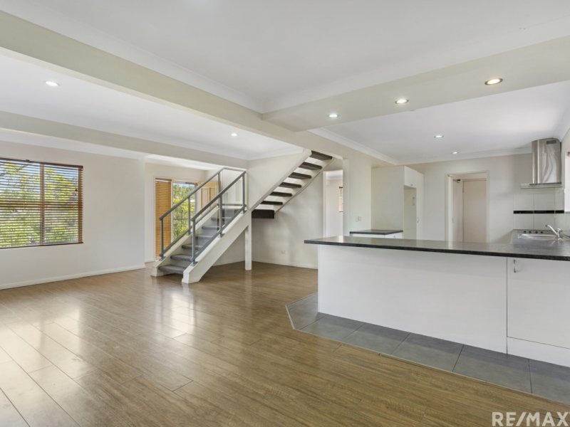 Photo - 48 Alison Road, Carrara QLD 4211 - Image 14