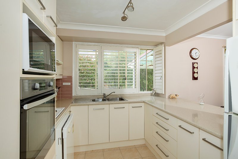 Photo - 48 Alkrington Avenue, Fishing Point NSW 2283 - Image 6