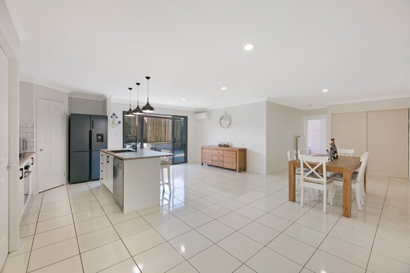 Photo - 48 Antonson Crescent, Mudgeeraba QLD 4213 - Image 5