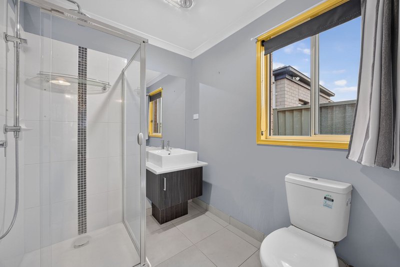Photo - 48 Appletree Crescent, Shepparton VIC 3630 - Image 9