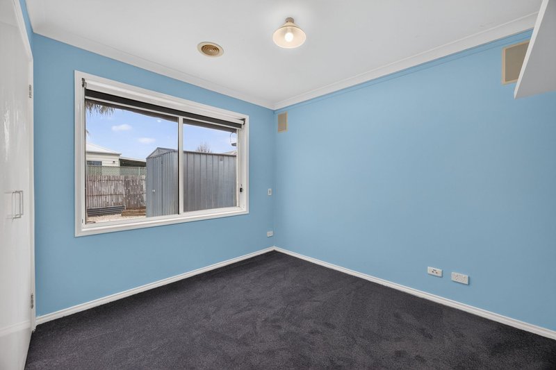 Photo - 48 Appletree Crescent, Shepparton VIC 3630 - Image 11
