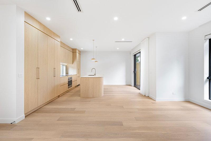 Photo - 4/8 Arnold Street, Brunswick East VIC 3057 - Image 2