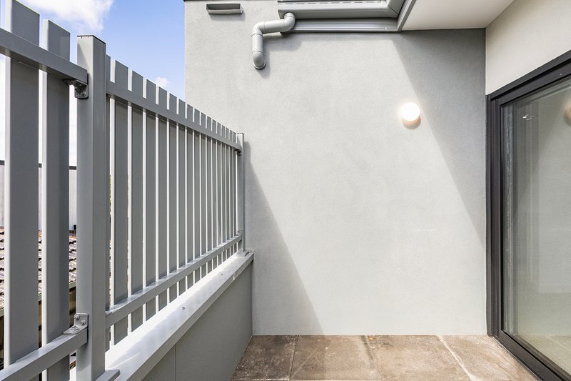 Photo - 4/8 Arnold Street, Brunswick East VIC 3057 - Image 7