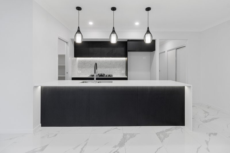 Photo - 48 Ashwin Avenue, White Rock QLD 4306 - Image 1