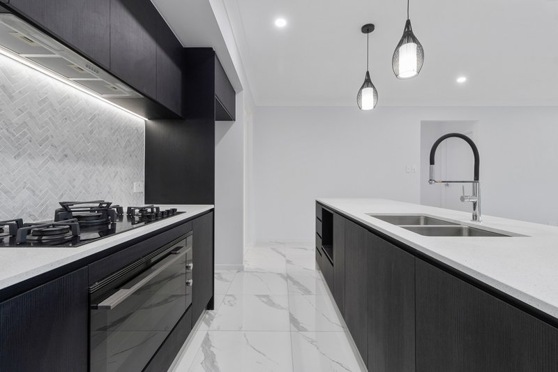 Photo - 48 Ashwin Avenue, White Rock QLD 4306 - Image 3