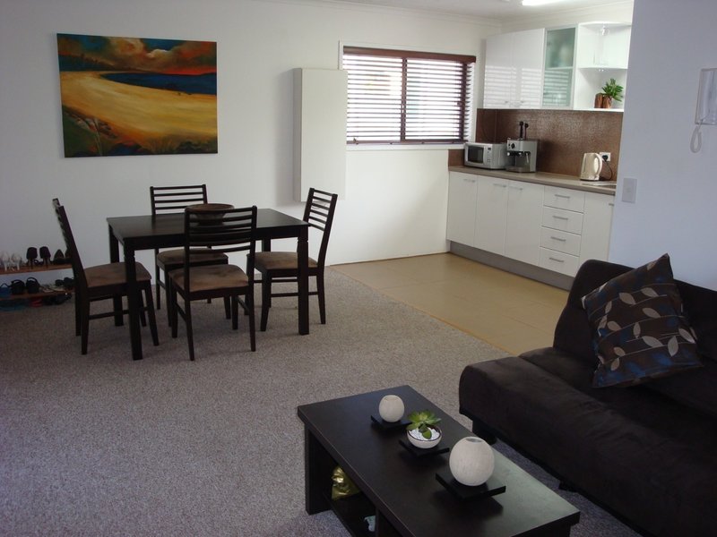 Photo - 4/8 Baker Avenue, Labrador QLD 4215 - Image