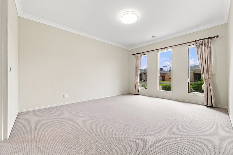 Photo - 48 Balladonia Gum Circuit, Lyndhurst VIC 3975 - Image 2
