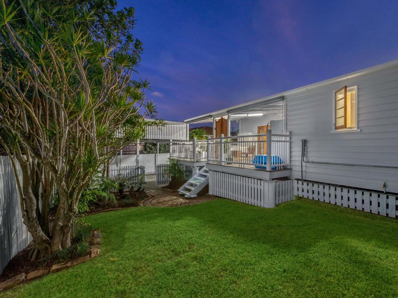 Photo - 48 Bayview Terrace, Wavell Heights QLD 4012 - Image 14