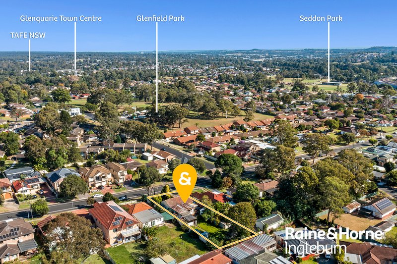 Photo - 48 Belmont Road, Glenfield NSW 2167 - Image 3