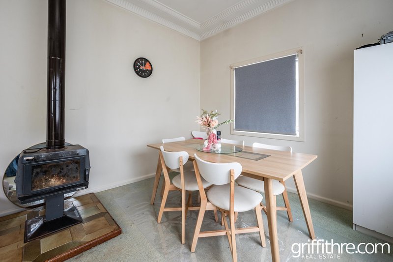 Photo - 48 Benerembah Street, Griffith NSW 2680 - Image 5