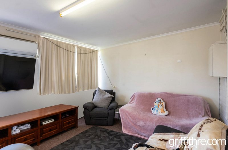 Photo - 48 Benerembah Street, Griffith NSW 2680 - Image 11