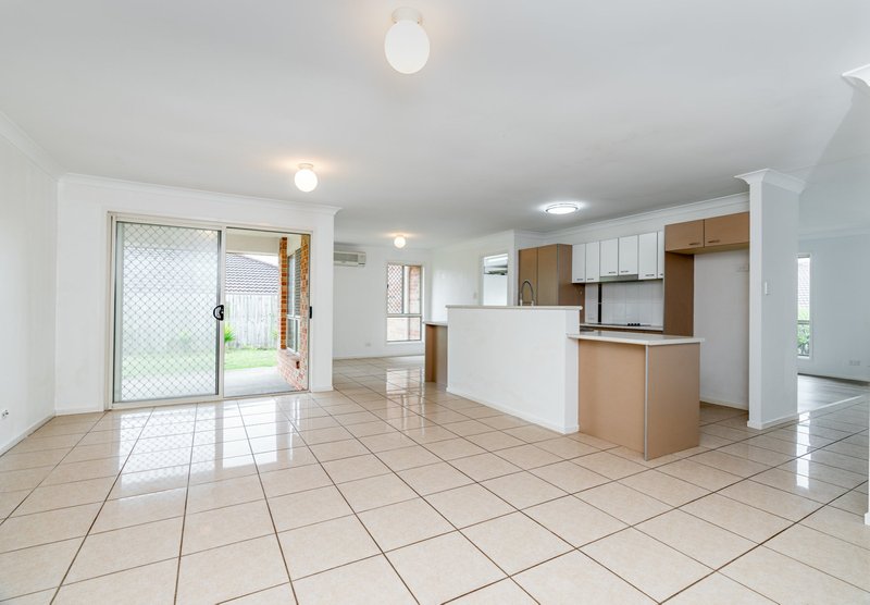 Photo - 48 Berkley Drive, Browns Plains QLD 4118 - Image 7