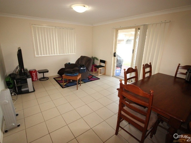 Photo - 48 Billabong Drive, Cameron Park NSW 2285 - Image 7