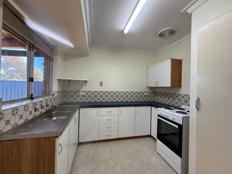 Photo - 48 Blaxland Way, Padbury WA 6025 - Image 4