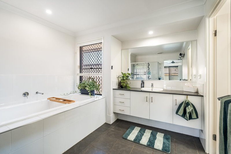 Photo - 48 Bolwarra Circuit, Wollongbar NSW 2477 - Image 12