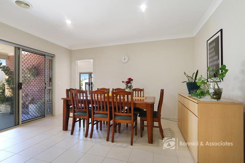 Photo - 48 Brewer Drive, West Wodonga VIC 3690 - Image 6