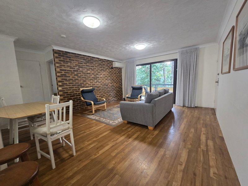 Photo - 4/8 Bryce Street, St Lucia QLD 4067 - Image 1