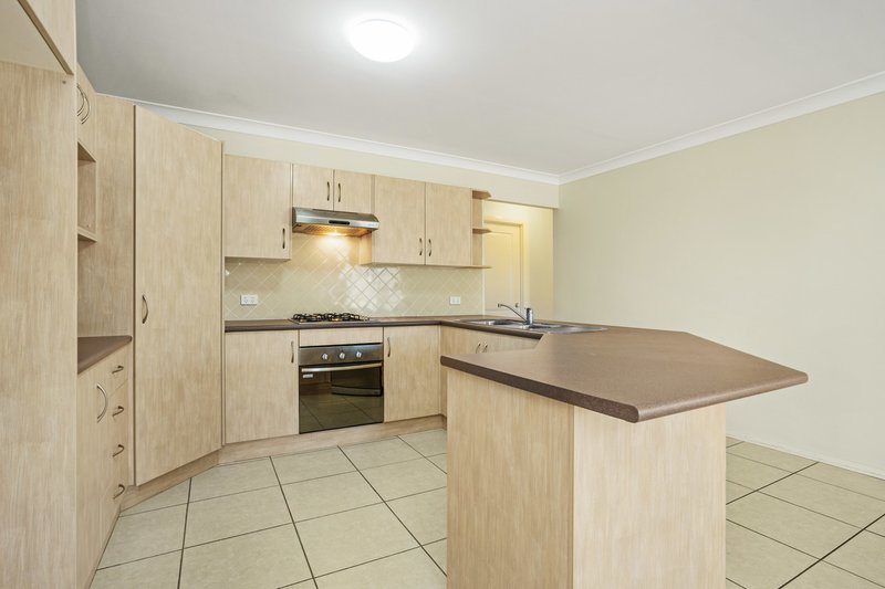 Photo - 48 Budgeree Drive, Aberglasslyn NSW 2320 - Image 2