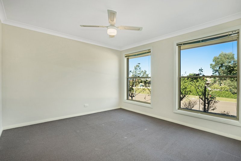 Photo - 48 Budgeree Drive, Aberglasslyn NSW 2320 - Image 3