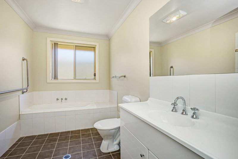 Photo - 48 Budgeree Drive, Aberglasslyn NSW 2320 - Image 5