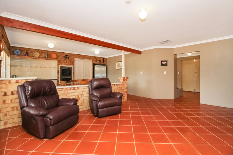 Photo - 48 Cadoux Loop, Hocking WA 6065 - Image 9