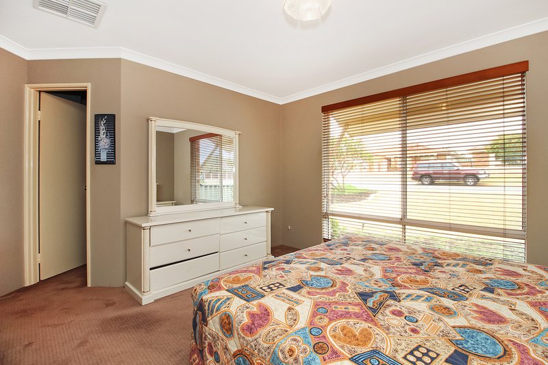 Photo - 48 Cadoux Loop, Hocking WA 6065 - Image 15