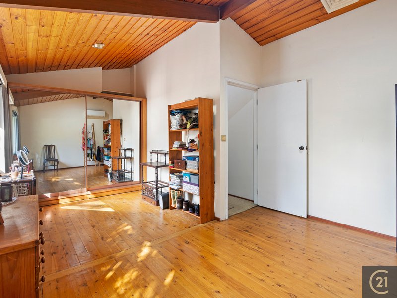 Photo - 48 Candowie Crescent, Baulkham Hills NSW 2153 - Image 9