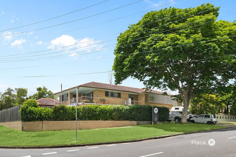 Photo - 48 Capella Street, Coorparoo QLD 4151 - Image 2