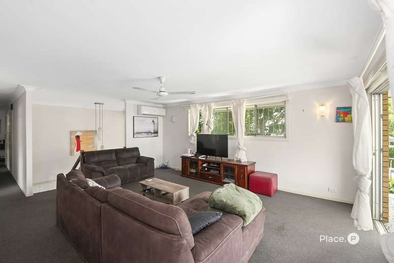 Photo - 48 Capella Street, Coorparoo QLD 4151 - Image 5