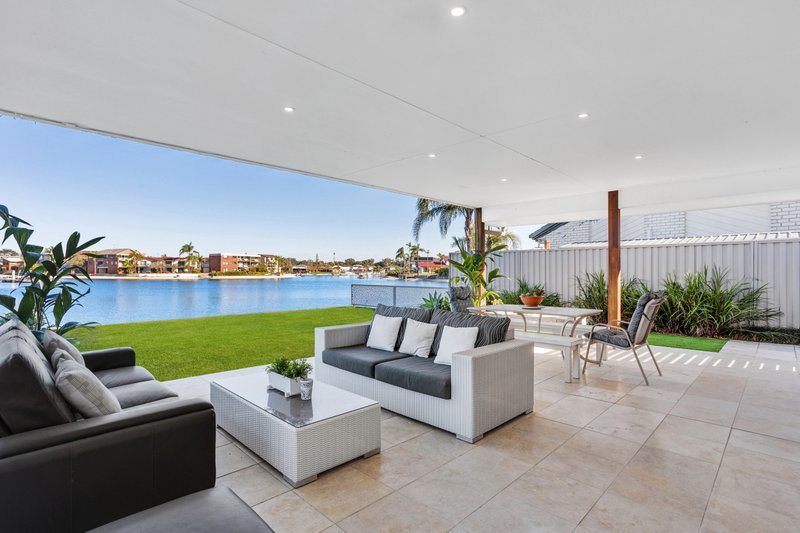 Photo - 48 Carrothool Place, Mooloolaba QLD 4557 - Image 4