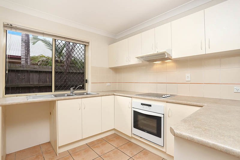 Photo - 48 Cascade Drive, Forest Lake QLD 4078 - Image 5