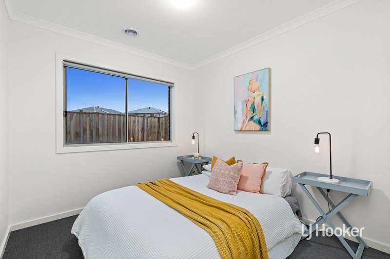 Photo - 48 Cassinia Circuit, Tarneit VIC 3029 - Image 12