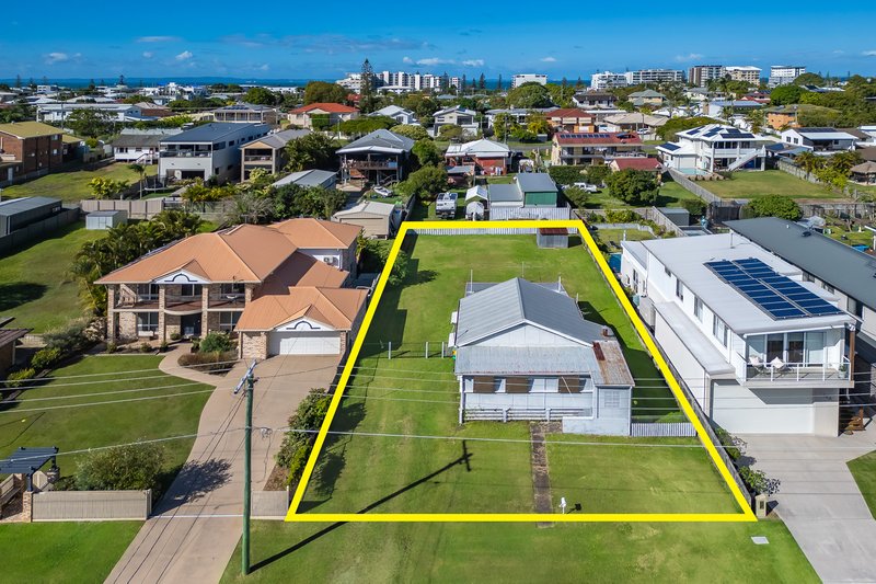 Photo - 48 Central Avenue, Scarborough QLD 4020 - Image 4