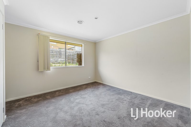 Photo - 48 Central Road, Hampton Park VIC 3976 - Image 6