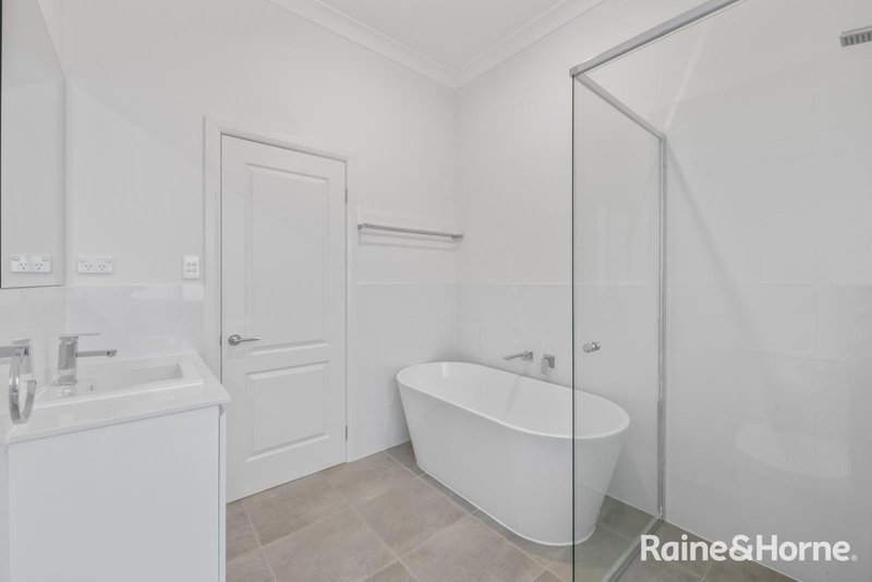 Photo - 48 Childers Circuit, Wadalba NSW 2259 - Image 12