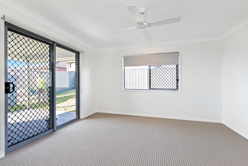 Photo - 48 Comel Avenue, Cameron Park NSW 2285 - Image 2