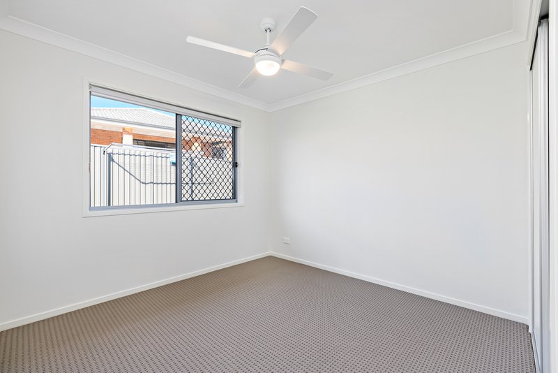 Photo - 48 Comel Avenue, Cameron Park NSW 2285 - Image 7