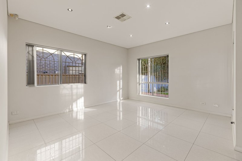 Photo - 48 Cooloongatta Road, Beverly Hills NSW 2209 - Image 3