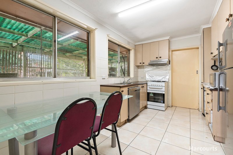 Photo - 48 Cosier Drive, Noble Park VIC 3174 - Image 4