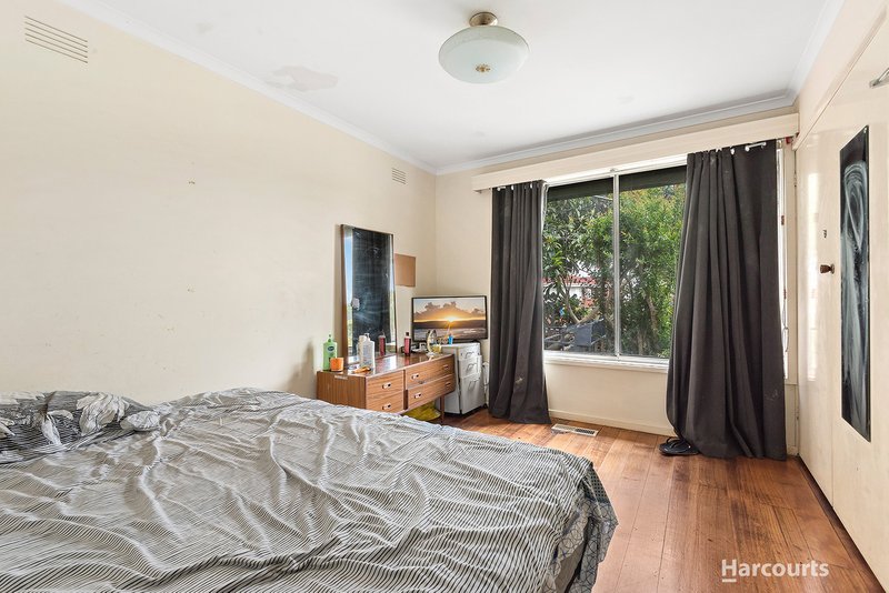 Photo - 48 Cosier Drive, Noble Park VIC 3174 - Image 5