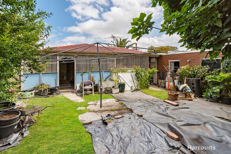 Photo - 48 Cosier Drive, Noble Park VIC 3174 - Image 7