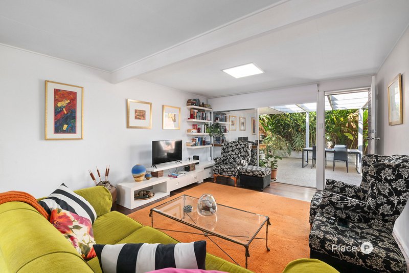 Photo - 48 Craigmont Street, Tarragindi QLD 4121 - Image 4