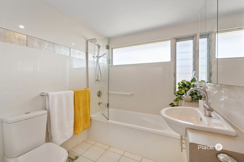 Photo - 48 Craigmont Street, Tarragindi QLD 4121 - Image 12